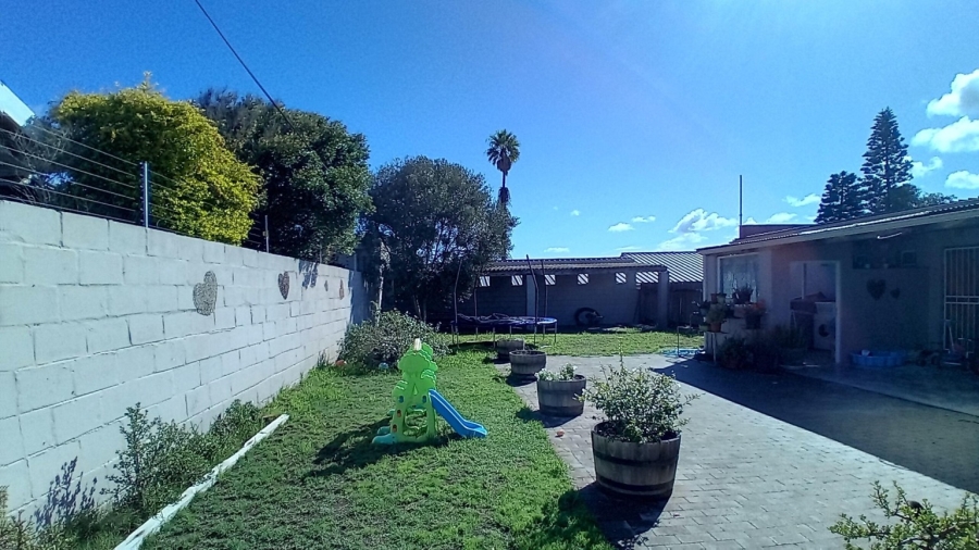4 Bedroom Property for Sale in Parkersdorp Western Cape